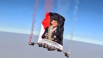 Terjun payung bendera prabowo hut ri