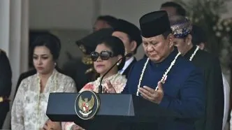 Upacara hut ri di istana