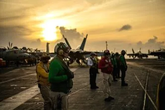Uss abraham lincoln crew crisis
