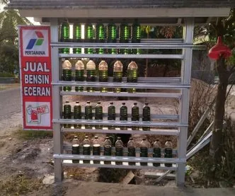BBM Sulsel Langka, Antrean SPBU Capai 2 Jam dan Harga Eceran Melonjak