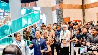 Bahlil Ungkap Alasan Harga BBM Subsidi Dipertahankan Meski Minyak Dunia Melonjak