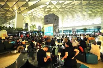 Bandara Soekarno Hatta Masih Tutup, Penumpang Tidur di Terminal
