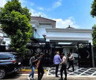 KPK Geledah Rumah Mewah Ipda Yayat di Cibubur, Dokumen dan Barang Elektronik Diamankan