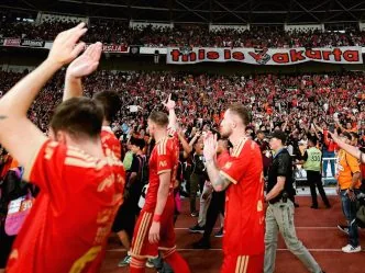 Persija Menang Dramatis 2 1 atas Persib, Jakmania Tumpah Ruah di Sekitar GBK
