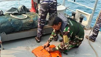 TNI Ungkap Titik Penemuan Pelampung saat Cari 5 Jurnalis Hilang di Selat Sunda