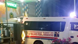 Terdakwa Pembakaran Mobil Kades Hoho Ditemukan Meninggal di Rutan Banjarnegara Terdakwa Kasus Pembakaran Mobil Kades Hoho Meninggal Usai Jalani Persidangan
