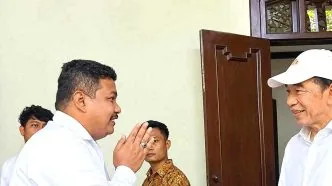 PDI Perjuangan Pecat Achmad Hidayat, Kader yang Sowan ke Rumah Jokowi Ahmad hidayat dipecat sowan jokowi