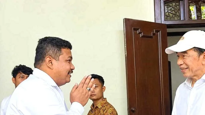 PDI Perjuangan Pecat Achmad Hidayat, Kader yang Sowan ke Rumah Jokowi Ahmad hidayat dipecat sowan jokowi