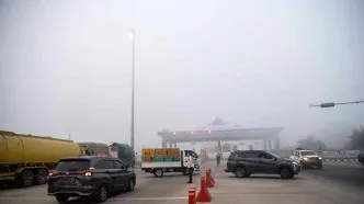 Jarak Pandang Minim Akibat Kabut Asap Karhutla, Tol Palembang Prabumulih Ditutup Total Kabut asap ganggu jarak pandang tol palembang prabumulih ditutup