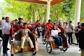 Mundur dari Kepala BGN Karena Sakit, Tiba-tiba Nanik S Deyang Jadi Presiden Becak Listrik Indonesia Nanik s deyang jadi presiden becak listrik