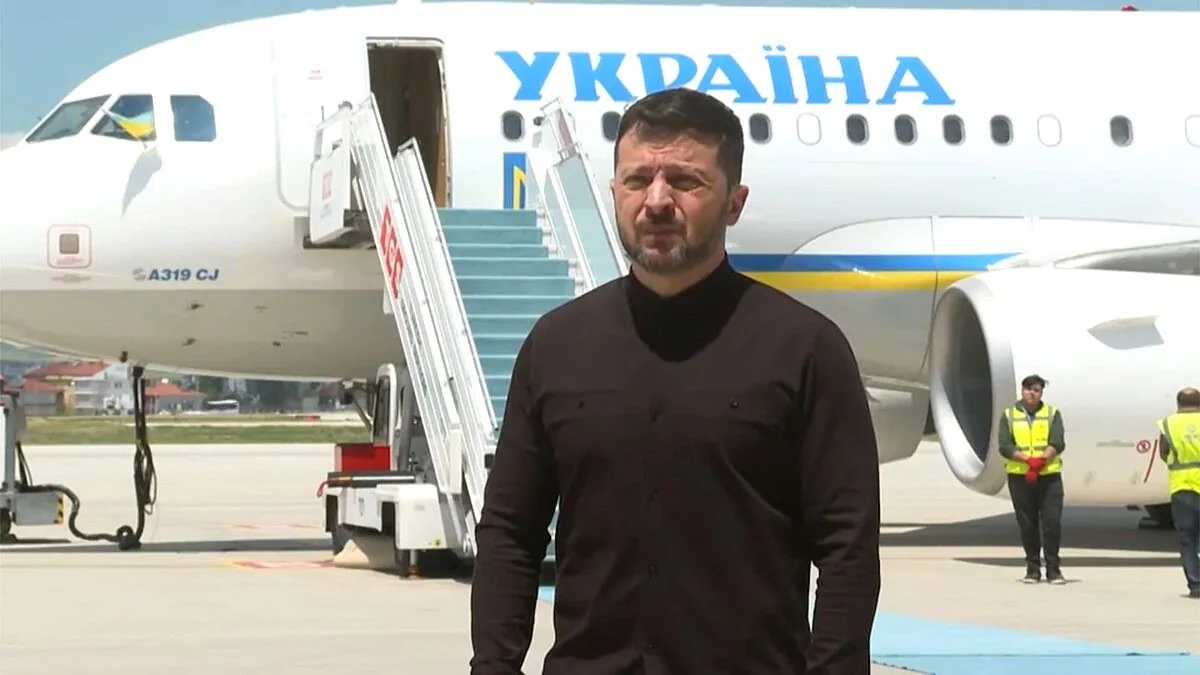 Pesawat Presiden Ukraina Volodymyr Zelensky Nyaris Tertabrak Drone Rusia di Moldova Presiden ukraina didepan pesawat kenegaraan