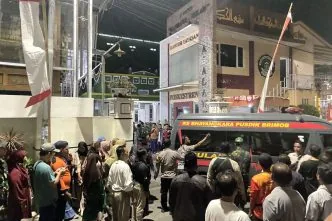 Ratusan Santri Ponpes di Sidoarjo Diduga Keracunan Usai Konsumsi MBG untuk Makan Siang Ratusan santri ponpes di sidoarje keracunan mbg