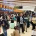 Sejumlah penumpang di bandara soekarno hatta yang penerbangannya tertunda